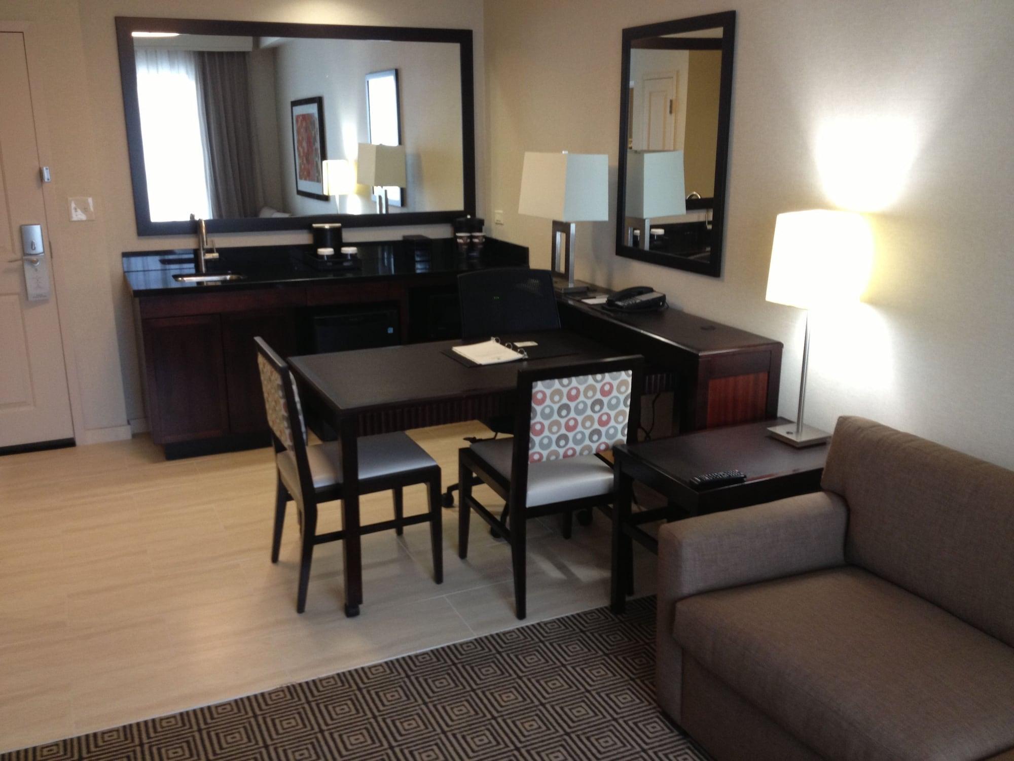 Embassy Suites By Hilton Newark Airport Elizabeth Exterior foto