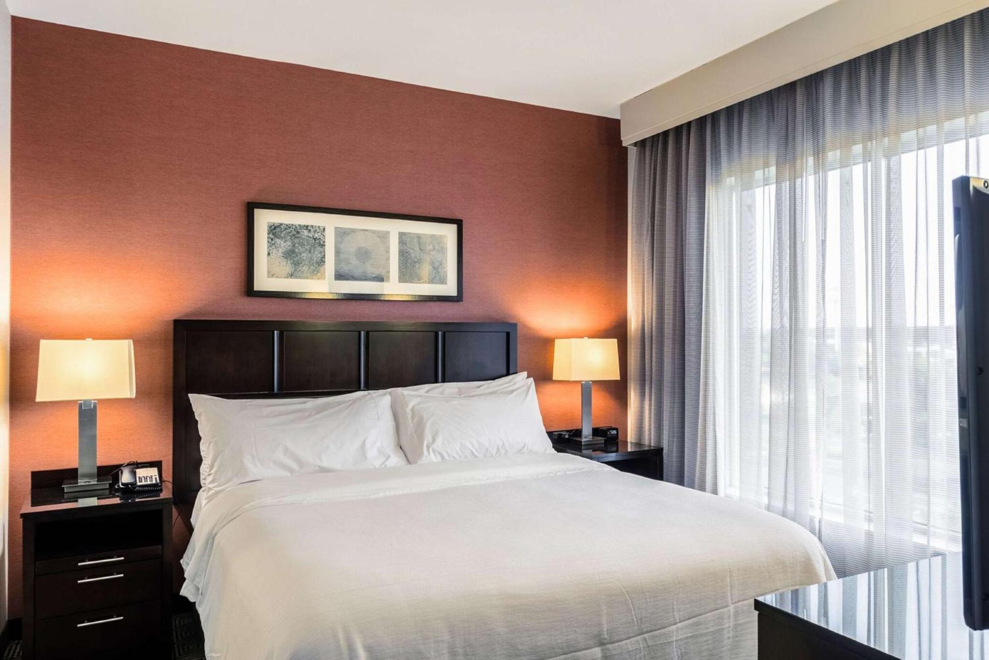 Embassy Suites By Hilton Newark Airport Elizabeth Exterior foto