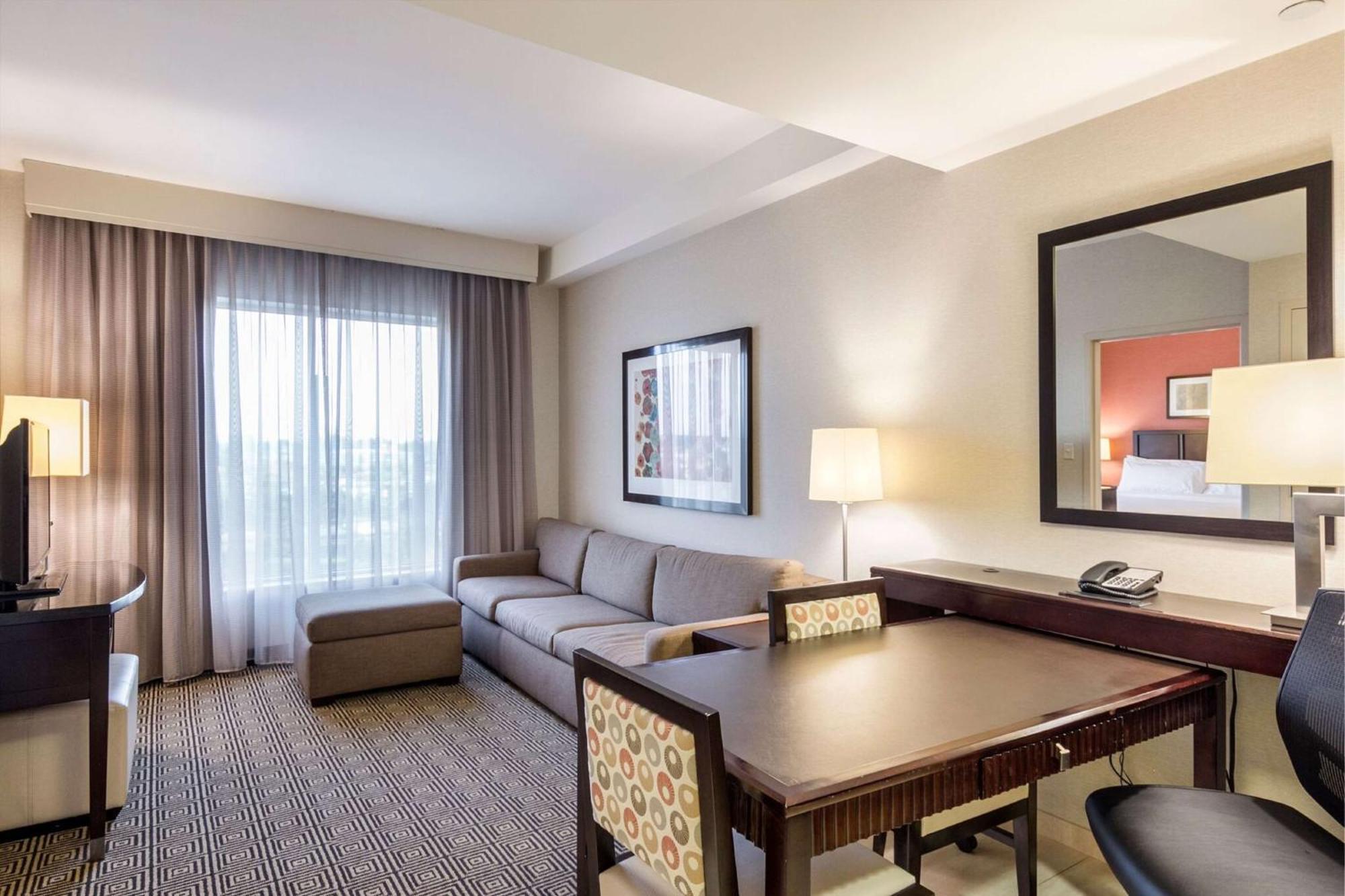 Embassy Suites By Hilton Newark Airport Elizabeth Exterior foto