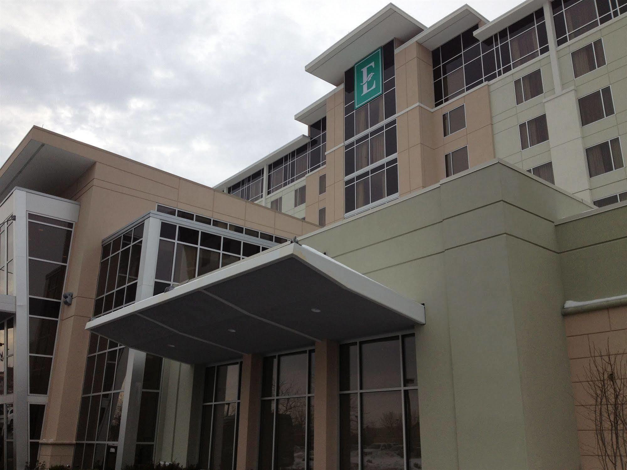 Embassy Suites By Hilton Newark Airport Elizabeth Exterior foto